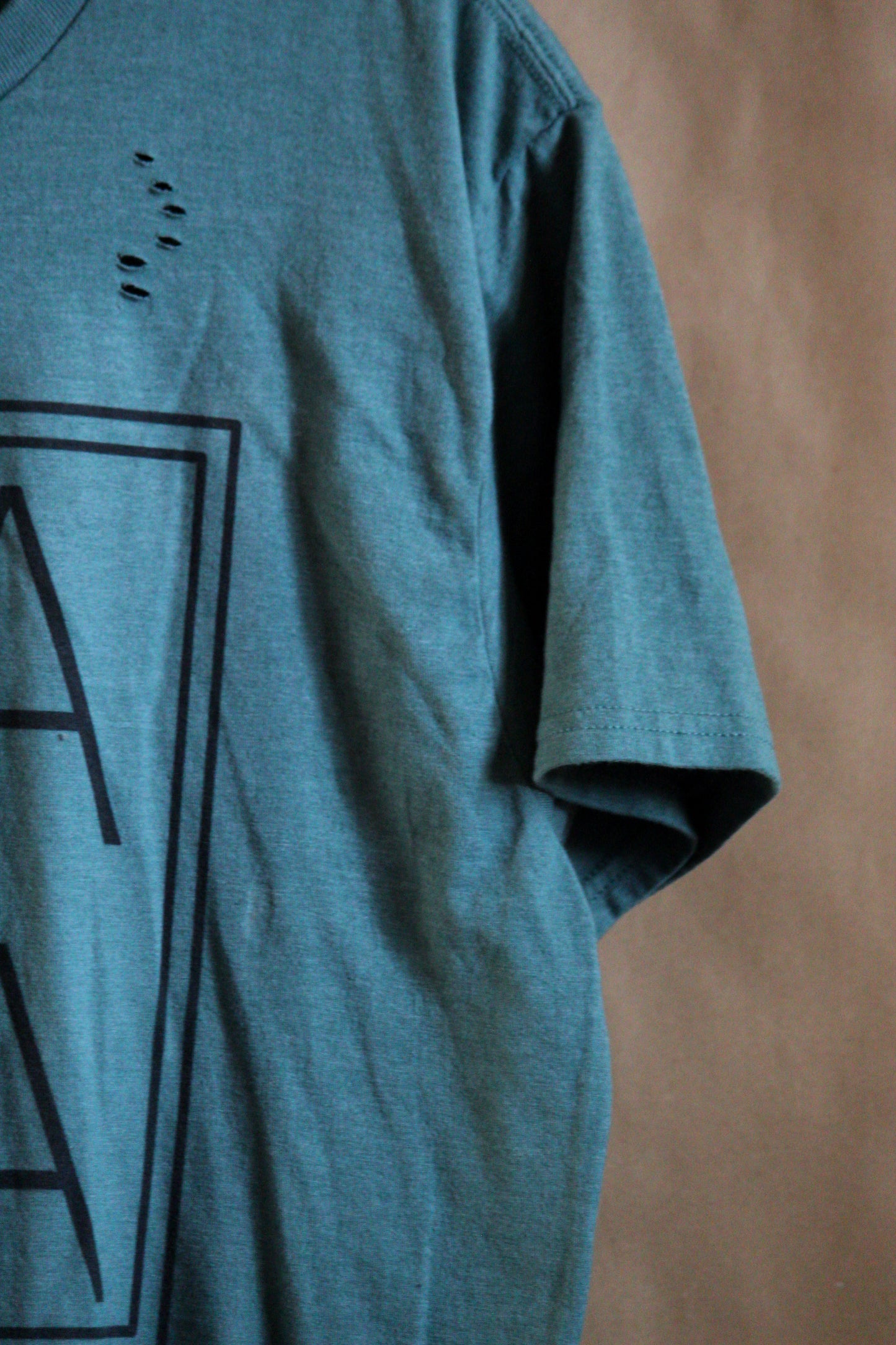 Minimalist MAMA Tee
